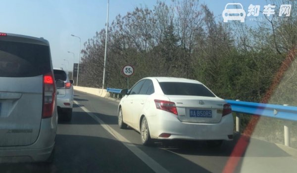 跑应急车道扣几分高速