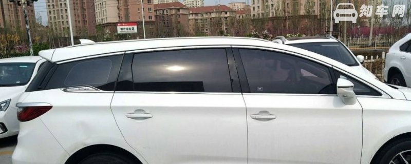 2021审车需要撕掉玻璃膜吗(不需要将车辆粘贴的玻璃膜撕掉)