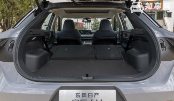 启辰大v车身尺寸是多少 启辰大v后备箱尺寸多少（容积605-1520L）