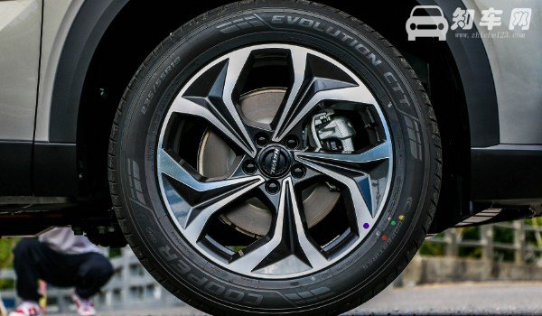 哈弗神兽轮胎尺寸 轮胎型号是多少(235/55 r19)