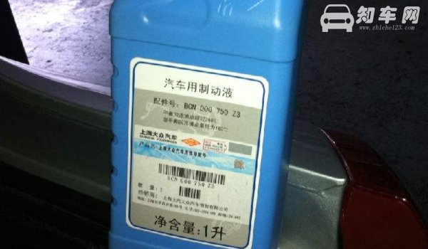 汽车刹车在哪个位置