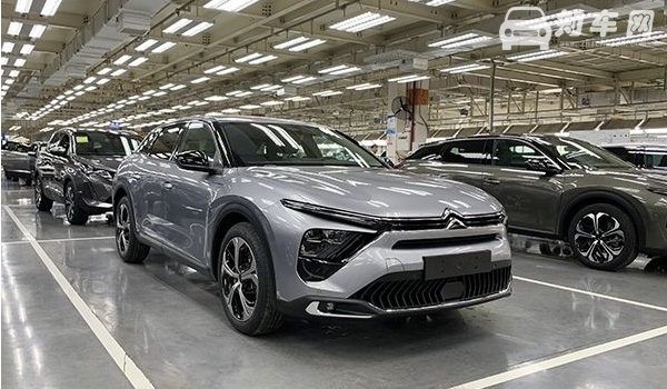 凡尔赛c5x顶配多少钱 凡尔赛c5x顶配落地价格多少钱（全款落地价大概21.14万元）