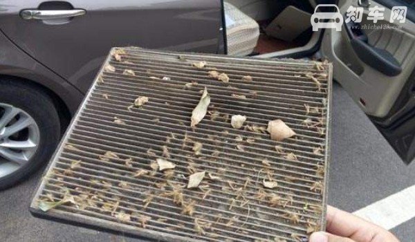 星越l空调滤芯在哪 位于副驾驶手套箱后面