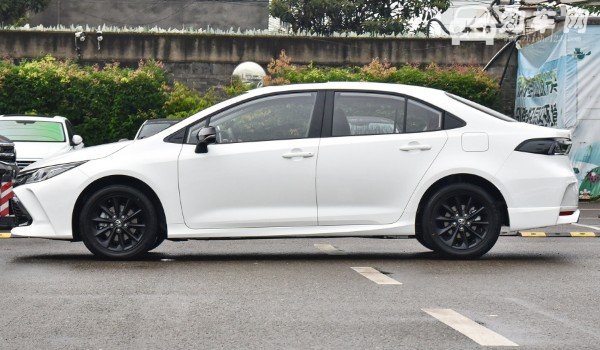 丰田卡罗拉油耗多少 百公里油耗6.7L(油耗一公里4毛钱)