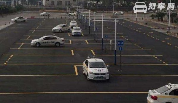 手动考四次了可以转自动挡吗