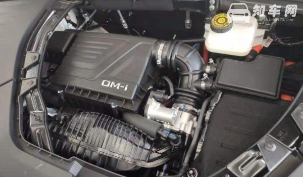 比亚迪宋plus dmi油耗 百公里油耗5.3L(油耗一公里3毛钱)