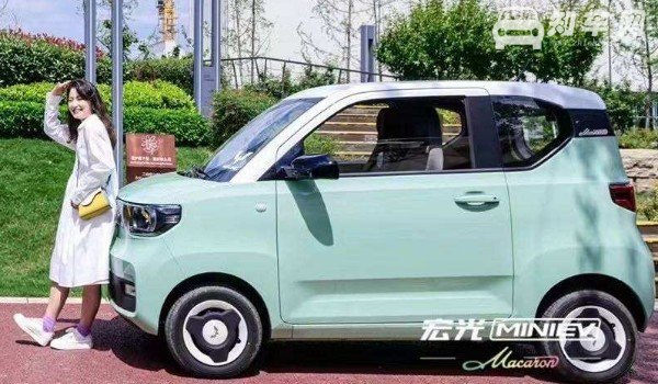 五菱宏光miniev是几座的 采用车内四座布局(定位微型轿车)