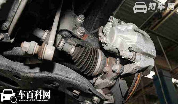 卡罗拉锐放配置参数 定位紧凑型suv(车身长达4.4米)