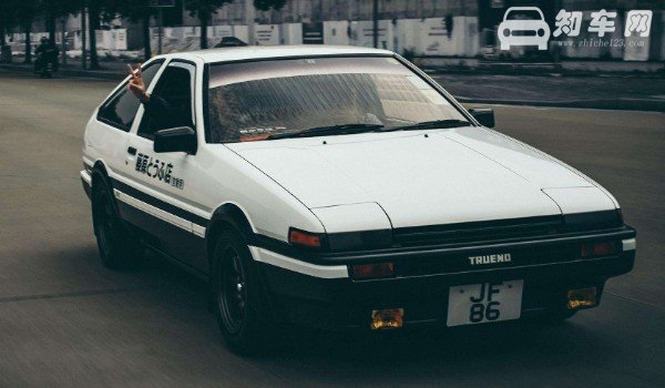 ae86是什么车 丰田第五代卡罗拉(最大130匹马力)