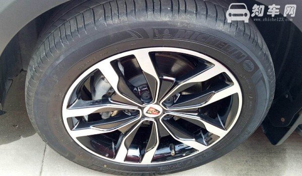 荣威rx5轮胎规格 荣威rx5轮胎型号多少(215/60 r17)