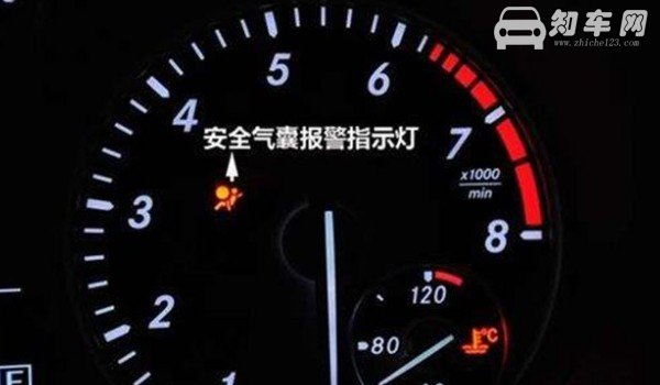 安全气囊灯亮了还能继续开吗 不建议继续驾驶(重新连接电瓶正负极)