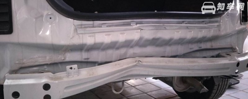 后围板是车的什么部位