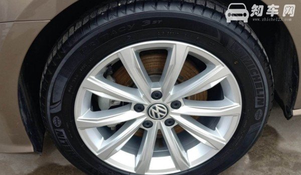 帕萨特轮胎什么型号 帕萨特轮胎尺寸大小(235/45 r18)
